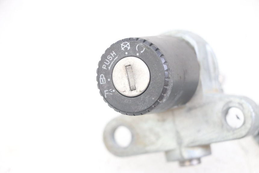 photo de NEIMAN DERBI SENDA SM X-TREME 50 (2006 - 2010) - Dettagli dei punti di fissaggio