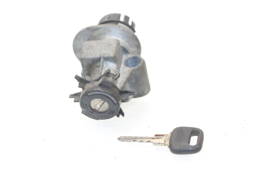 photo de BLOCCHETTO CHIAVI PEUGEOT SPEEDFIGHT LC 50 (1996 - 2002) - Vista principale