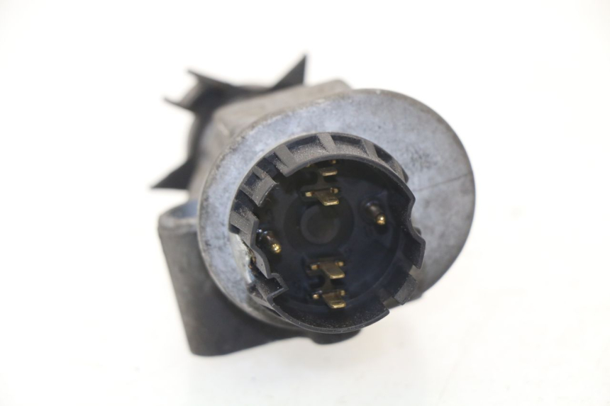 photo de BLOCCHETTO CHIAVI PEUGEOT SPEEDFIGHT LC 50 (1996 - 2002) - Primo piano tecnico