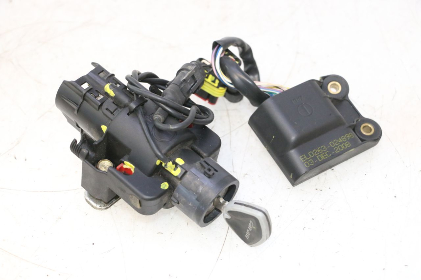 photo de BLOCCHETTO CHIAVI CAN-AM SPYDER RS 1000 (2008 - 2012) - Dettaglio del componente