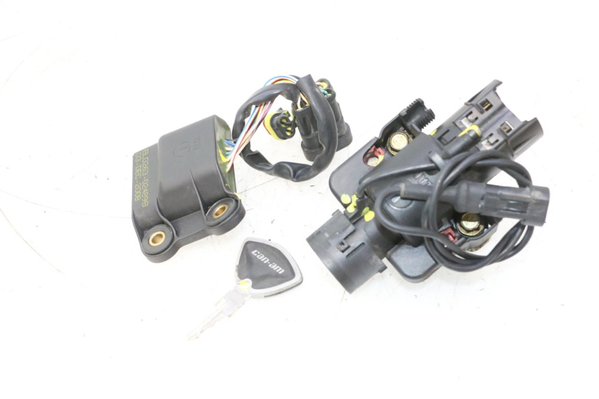 photo de BLOCCHETTO CHIAVI CAN-AM SPYDER RS 1000 (2008 - 2012) - Zoom sui componenti