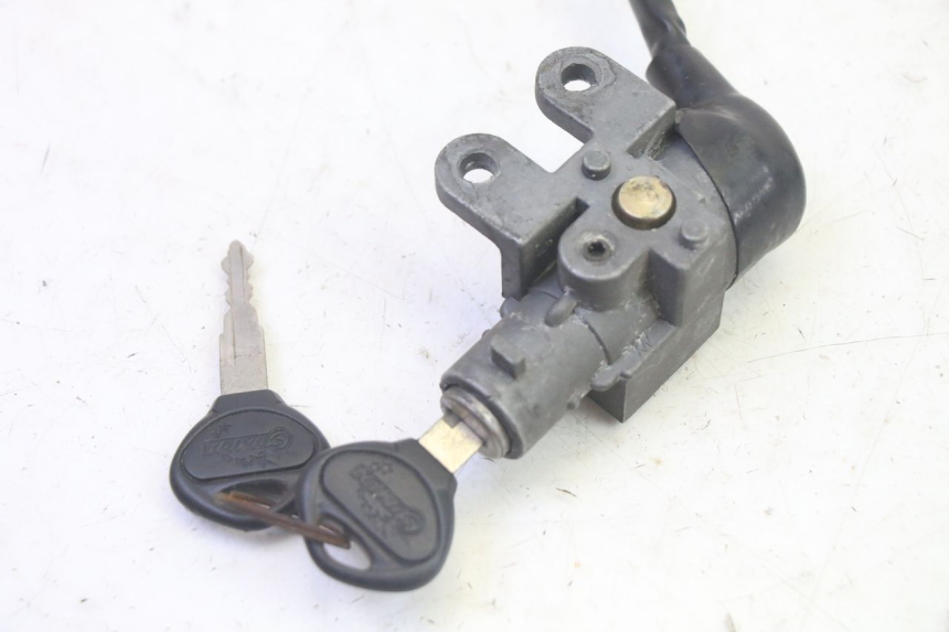 photo de NEIMAN SUKIDA TOP 1 50 (2003 - 2010) - Primo piano tecnico