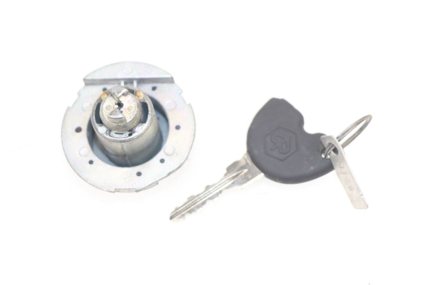 photo de BLOCCHETTO CHIAVI PIAGGIO ZIP 2T 50 (2009 - 2019) - Vista principale