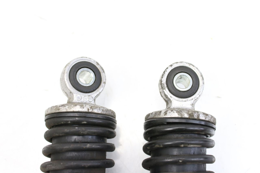 photo de COPPIA AMMORTIZZATORI POSTERIORI SUZUKI BURGMAN 125 (2007 - 2014) - Primo piano tecnico