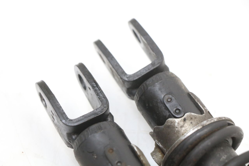 photo de COPPIA AMMORTIZZATORI POSTERIORI SUZUKI BURGMAN 125 (2007 - 2014) - Primo piano tecnico