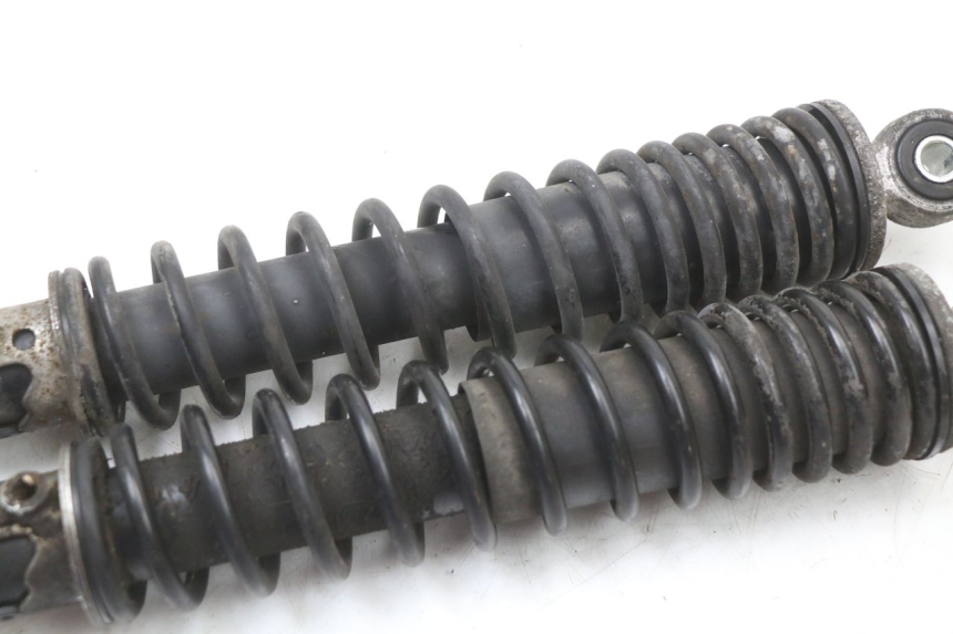 photo de COPPIA AMMORTIZZATORI POSTERIORI SUZUKI BURGMAN 125 (2007 - 2014) - Dettagli dei punti di fissaggio