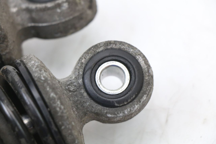 photo de COPPIA AMMORTIZZATORI POSTERIORI SUZUKI BURGMAN 125 (2007 - 2014) - Marcature e riferimenti originali