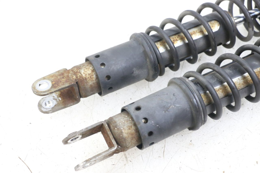 photo de COPPIA AMMORTIZZATORI POSTERIORI KYMCO DINK STREET ABS 125 (2011 - 2018) - Dettagli dei punti di fissaggio