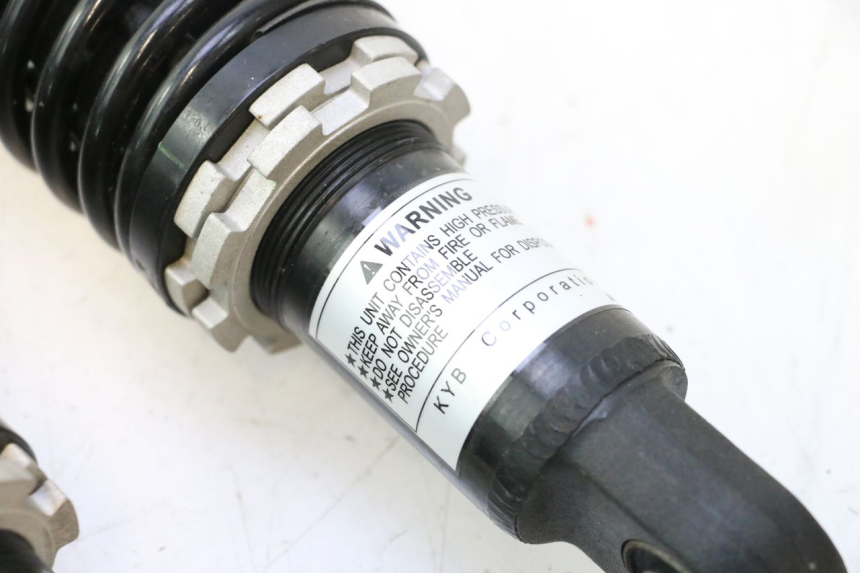 photo de COPPIA PIAGGIO MP3 HPE 530 (2022 - 2026) - Altra angolazione