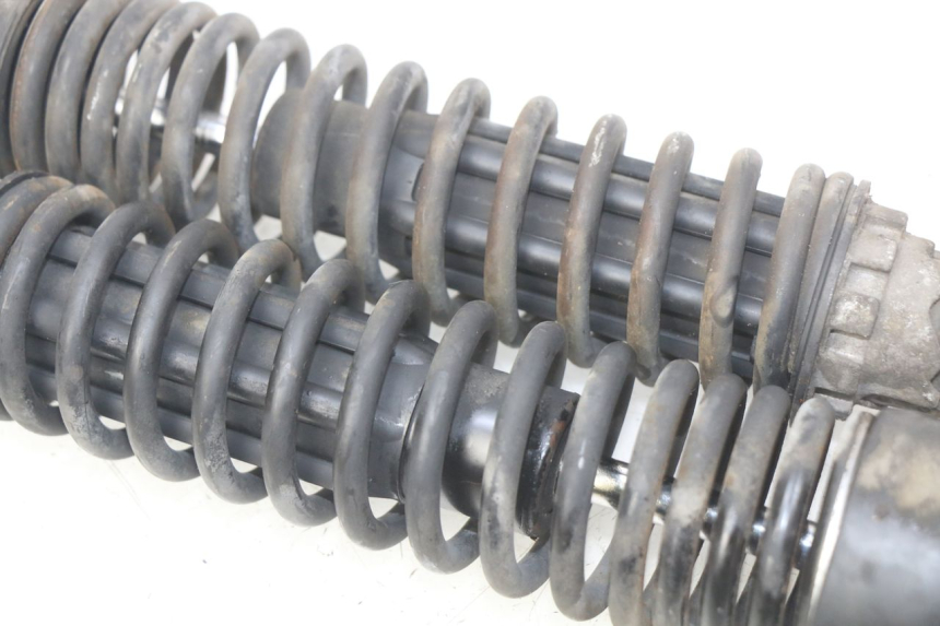 photo de COPPIA AMMORTIZZATORI POSTERIORI GILERA NEXUS 125 (2009 - 2013) - Dettagli dei punti di fissaggio