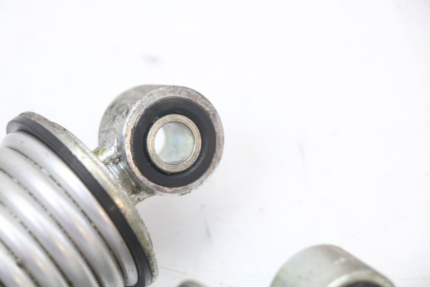 photo de COPPIA AMMORTIZZATORI POSTERIORI HONDA PCX (JF28) 125 (2009 - 2011) - Dettagli dei punti di fissaggio