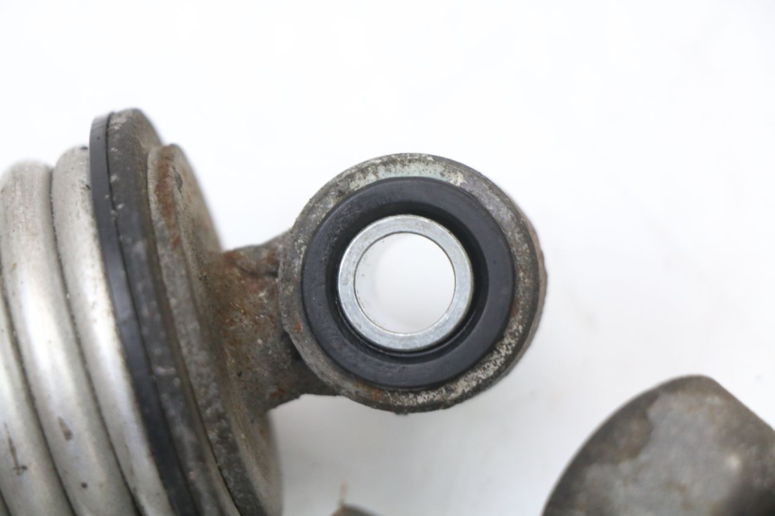 photo de COPPIA AMMORTIZZATORI POSTERIORI HONDA PCX (JF28) 125 (2009 - 2011) - Dettagli dei punti di fissaggio