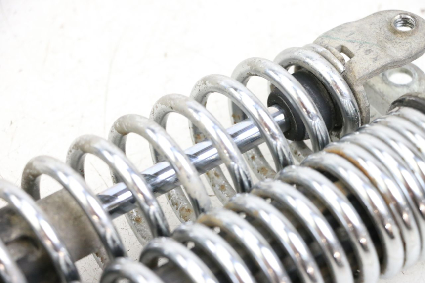 photo de COPPIA AMMORTIZZATORI POSTERIORI HONDA PCX (JF47) 125 (2012 - 2013) - Primo piano tecnico