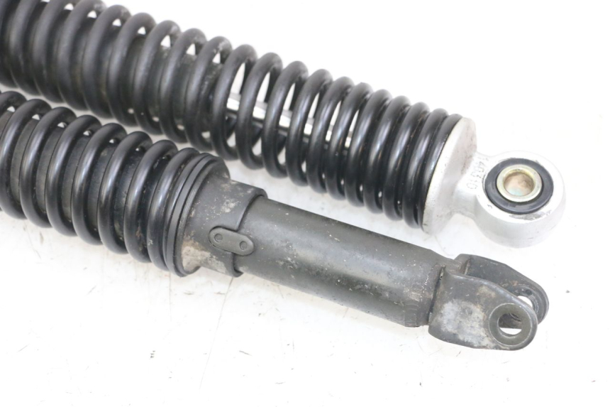 photo de COPPIA AMMORTIZZATORI POSTERIORI PEUGEOT VIVACITY 125 (2010 - 2017) - Primo piano tecnico