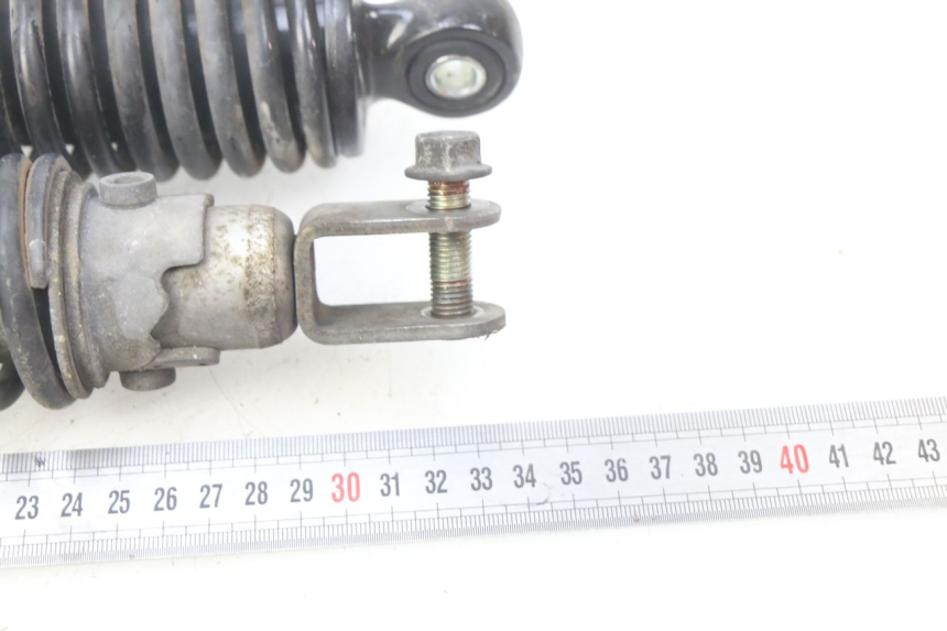 photo de COPPIA AMMORTIZZATORI POSTERIORI SUZUKI SIXTEEN 125 (2008 - 2010) - Dettaglio del componente