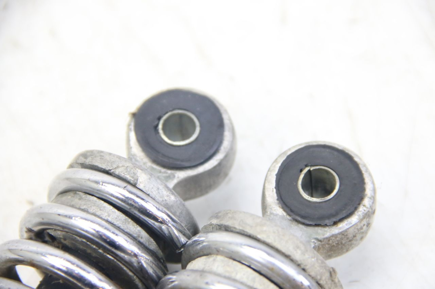 photo de COPPIA AMMORTIZZATORI POSTERIORI JAWA STELLA BABETTA 134 50 - Altra angolazione