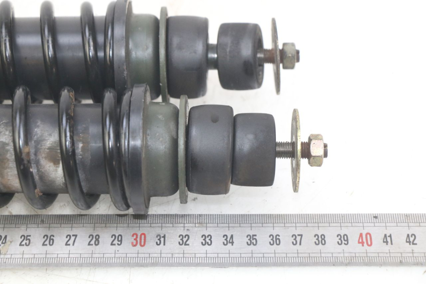 photo de COPPIA AMMORTIZZATORI POSTERIORI PIAGGIO VESPA GRANTURISMO 125 (2003 - 2007) - Zoom sullo stato d'uso