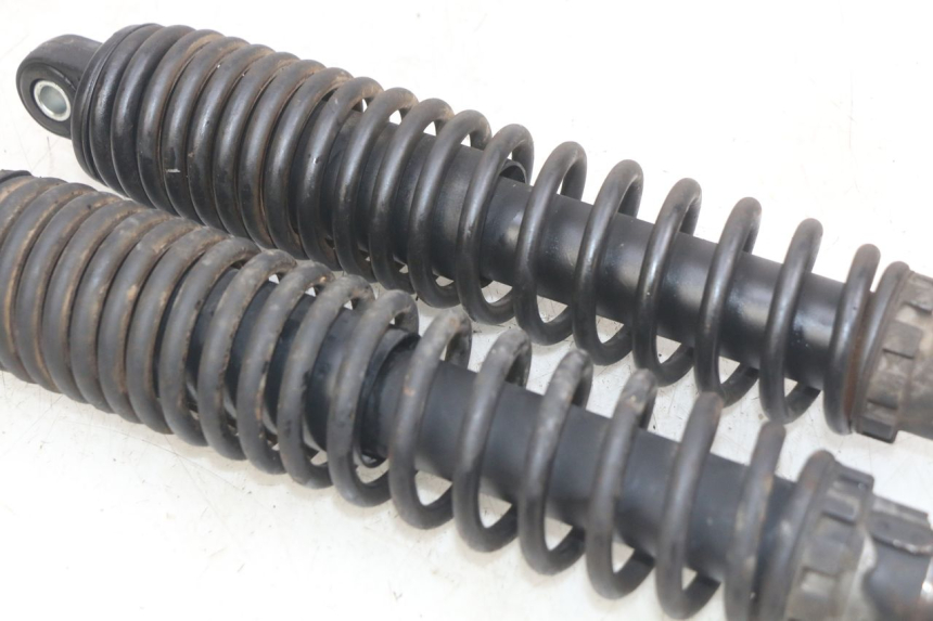 photo de COPPIA AMMORTIZZATORI POSTERIORI YAMAHA X-MAX XMAX 250 (2006 - 2009) - Primo piano tecnico