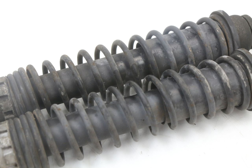 photo de COPPIA AMMORTIZZATORI POSTERIORI PIAGGIO X8 125 (2004 - 2007) - Primo piano tecnico