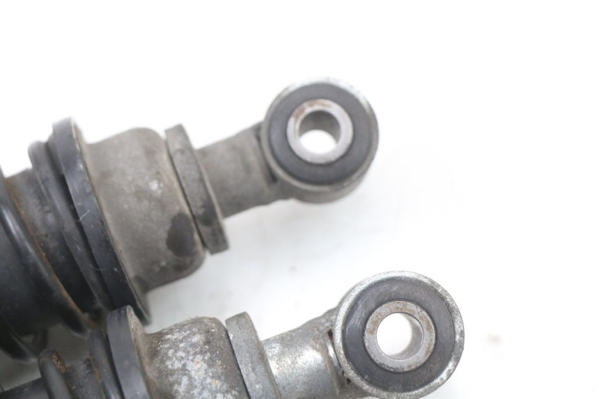 photo de COPPIA AMMORTIZZATORI POSTERIORI PIAGGIO X8 125 (2004 - 2007) - Dettagli dei punti di fissaggio