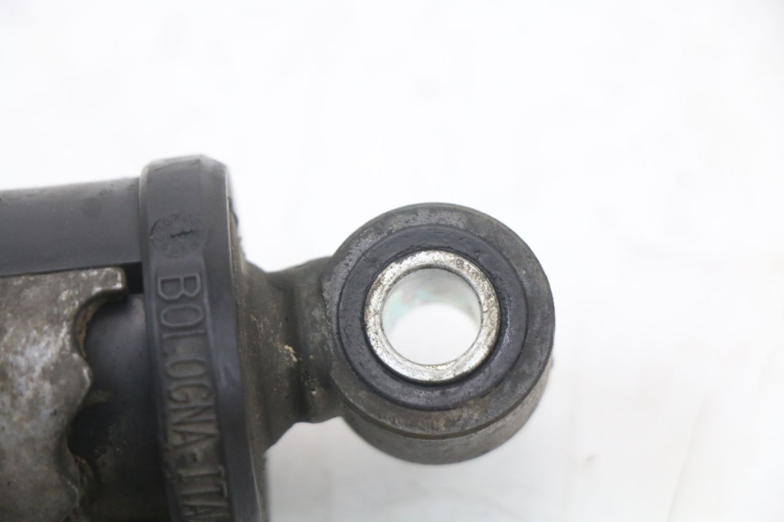 photo de COPPIA AMMORTIZZATORI POSTERIORI YAMAHA YP MAJESTY 125 (2002 - 2006) - Marcature e riferimenti originali