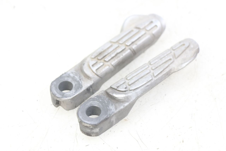 photo de PAIA DI PEDANE POSTERIORI KYMCO AGILITY 16+ 4T 50 (2018 - 2023) - Altra angolazione