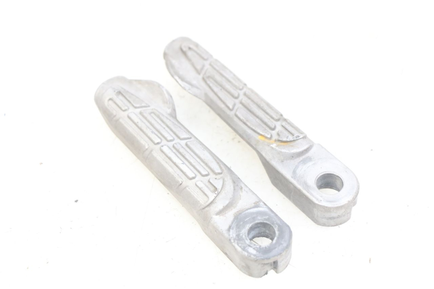 photo de PAIA DI PEDANE POSTERIORI KYMCO AGILITY 16+ 4T 50 (2018 - 2023) - Primo piano tecnico