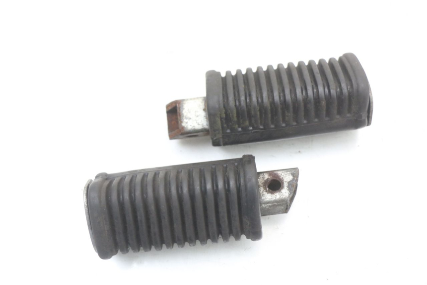 photo de PEDANA POSTERIORE HYOSUNG GV AQUILA 125 (2000 - 2009) - Vista principale