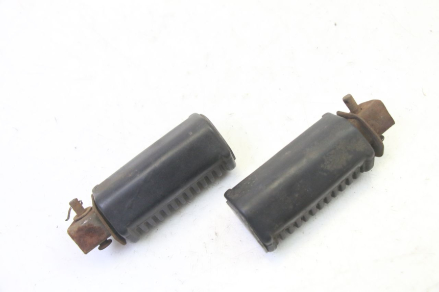 photo de PEDANA POSTERIORE HYOSUNG GV AQUILA 125 (2000 - 2009) - Altra angolazione