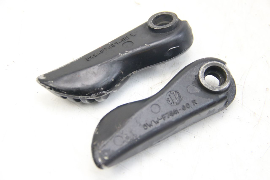 photo de PAIA DI PEDANE POSTERIORI MBK BOOSTER SPIRIT 50 (2004 - 2017) - Dettaglio del componente