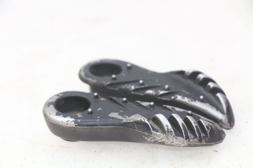 photo de COPPIA DI PEDANE POSTERIORI MBK BOOSTER SPIRIT NAKED 50 (2004 - 2017) - Altra angolazione