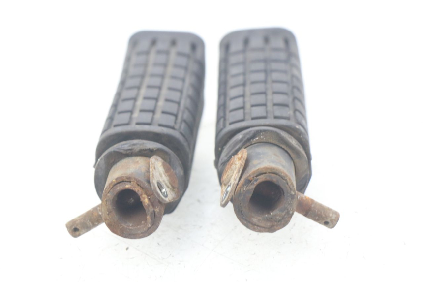 photo de COPPIA PEDANE POSTERIORI HONDA CBR R 125 (2003 - 2006) - Dettaglio del componente