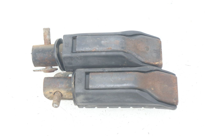 photo de COPPIA PEDANE POSTERIORI HONDA CBR R 125 (2003 - 2006) - Primo piano tecnico