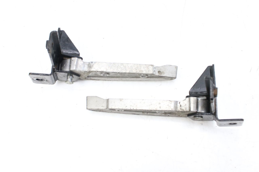 photo de PAIA DI PEDANE POSTERIORI PEUGEOT CITYSTAR 125 (2011 - 2017) - Primo piano tecnico