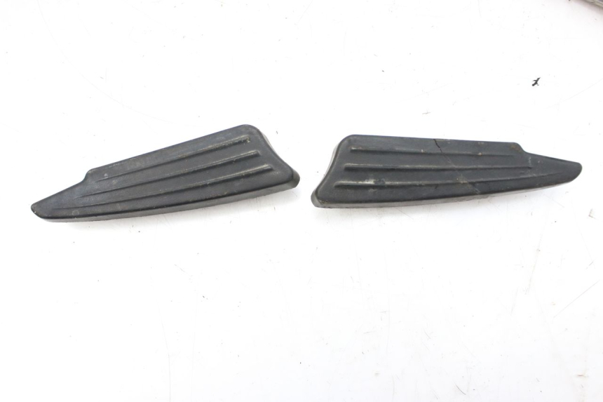 photo de PAIA DI PEDANE POSTERIORI PEUGEOT CITYSTAR 125 (2011 - 2017) - Ricambio usato controllato