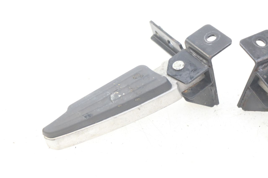 photo de PAIA DI PEDANE POSTERIORI PEUGEOT CITYSTAR 125 (2011 - 2017) - Vista d'insieme del prodotto