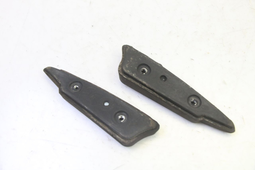 photo de PAIA DI PEDANE POSTERIORI PEUGEOT CITYSTAR 50 (2013 - 2017) - Zoom sullo stato d'uso