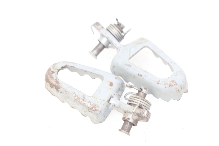 photo de COPPIA PEDANE POSTERIORI LONCIN DIRT BIKE 125 - Zoom sullo stato d'uso