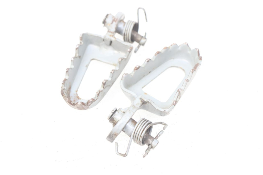 photo de COPPIA PEDANE POSTERIORI LONCIN DIRT BIKE 125 - Altra angolazione