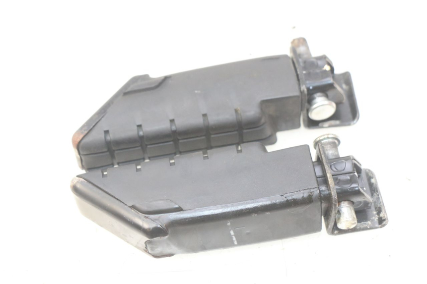 photo de PAIA DI PEDANE POSTERIORI YAMAHA D'ELIGHT DELIGHT 115 (2013 - 2017) - Zoom sullo stato d'uso