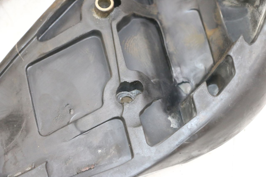 photo de PEDANA POSTERIORE HONDA FES PANTHEON 2T 125 (1998 - 2002) - Zoom sullo stato d'uso