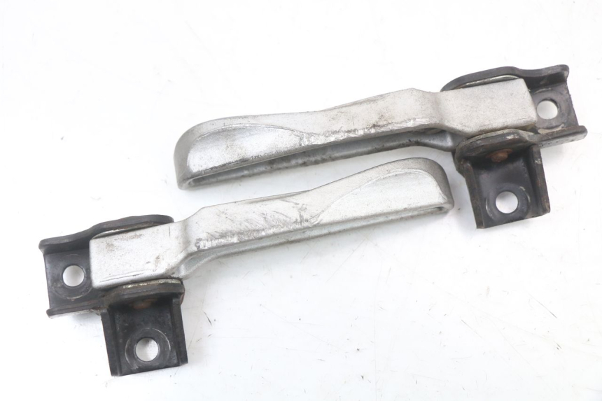 photo de COPPIA PEDANE POSTERIORI SYM FIDDLE 3 III 50 (2014 - 2020) - Zoom sullo stato d'uso