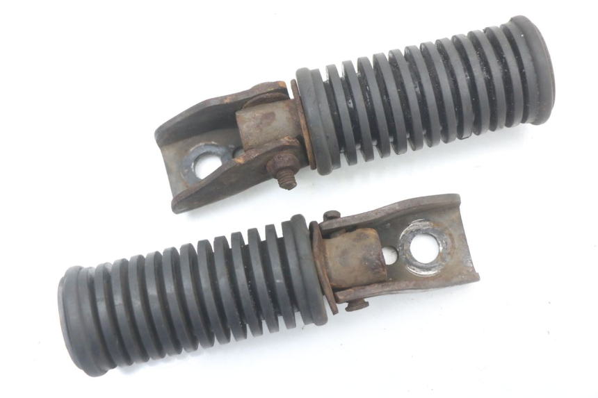 photo de PEDANA POSTERIORE SUZUKI GN 125 (1997 - 2000) - Vista principale