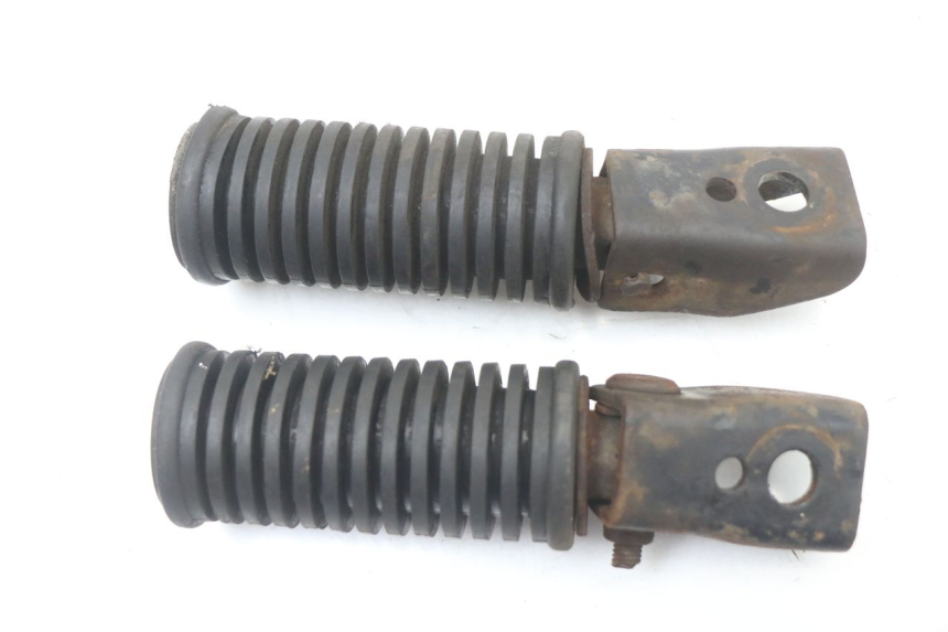 photo de PEDANA POSTERIORE SUZUKI GN 125 (1997 - 2000) - Altra angolazione