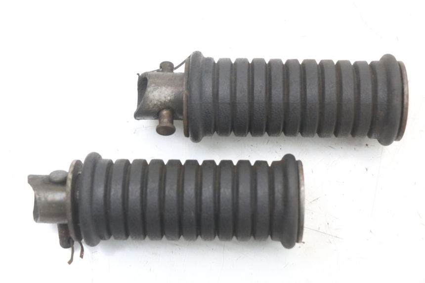 photo de PEDANA POSTERIORE SUZUKI GSX E 250 (1982 - 1983) - Zoom sullo stato d'uso