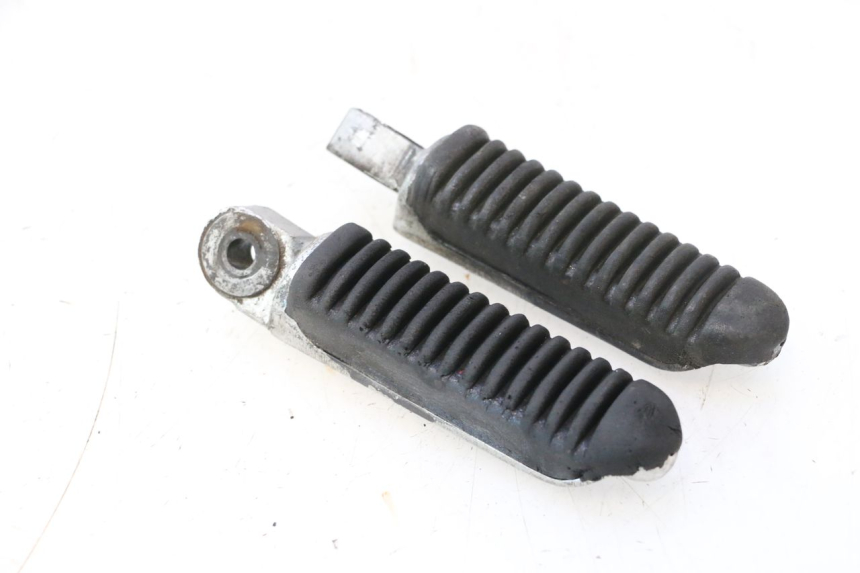 photo de PEDANA POSTERIORE SUZUKI GSX F GSXF 750 (1988 - 1998) - Altra angolazione