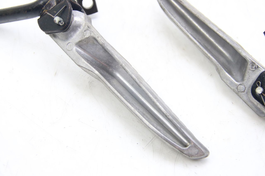 photo de PAIA DI PEDANE POSTERIORI REVATTO IMPERATOR 125 (2007 - 2015) - Zoom sullo stato d'uso