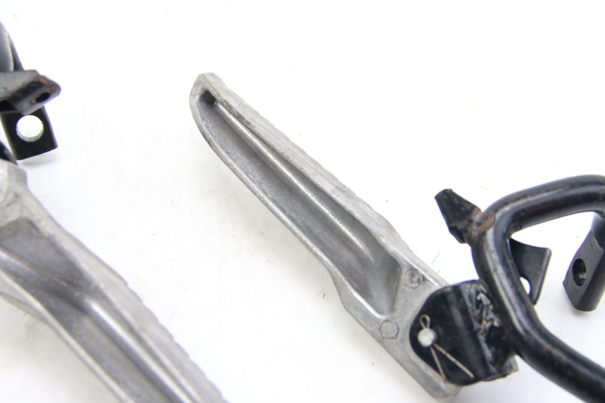 photo de PAIA DI PEDANE POSTERIORI REVATTO IMPERATOR 125 (2007 - 2015) - Altra angolazione