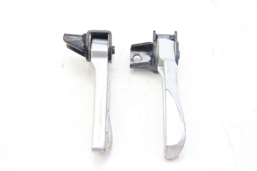 photo de PAIA DI PEDANE POSTERIORI SYM JET 4 4T 50 (2018 - 2021) - Altra angolazione