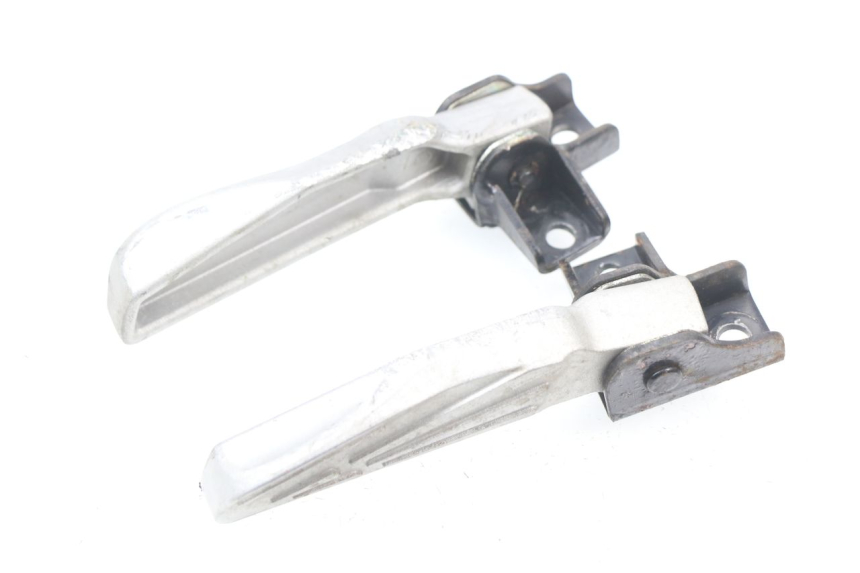 photo de COPPIA PEDANE POSTERIORI SYM JET 4 50 (2010 - 2014) - Altra angolazione